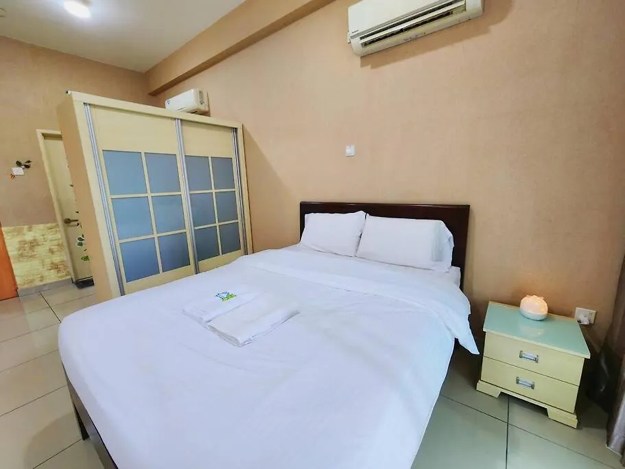 Classic Studio Balcony Palazio Mount Austin By Gdragon Homestay Johor Bahru