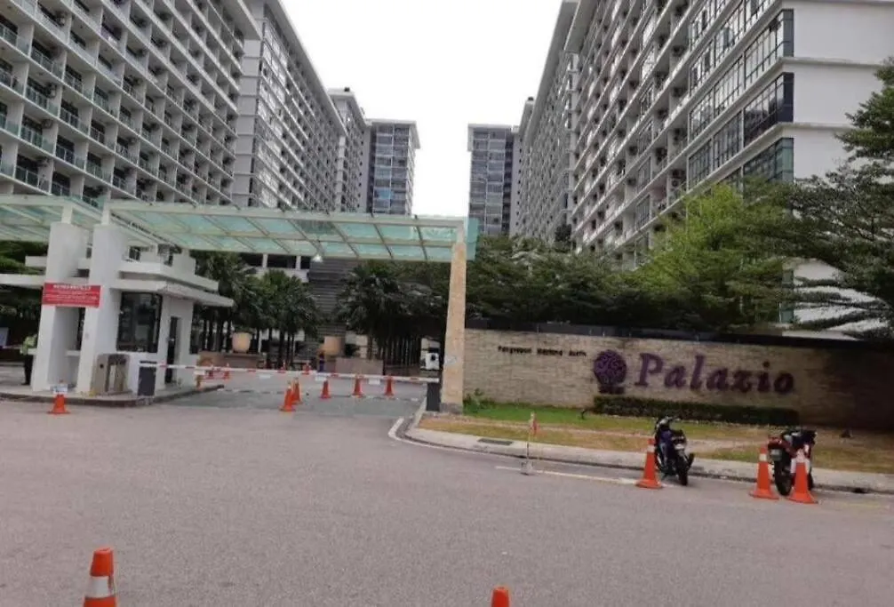 Classic Studio Balcony Palazio Mount Austin By Gdragon Homestay Johor Bahru Malaysia
